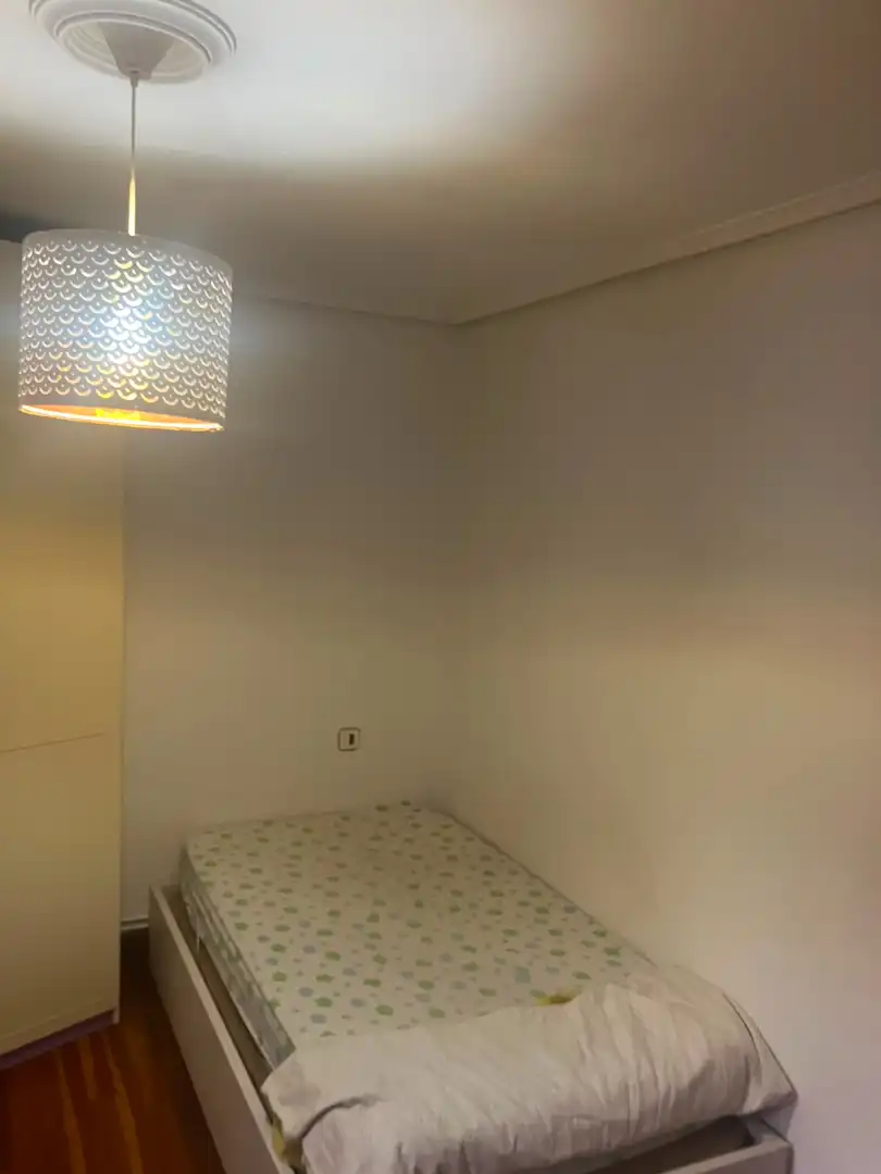 Bedroom of Flat for rent in Leioa  with Heating, Furnished and Oven
