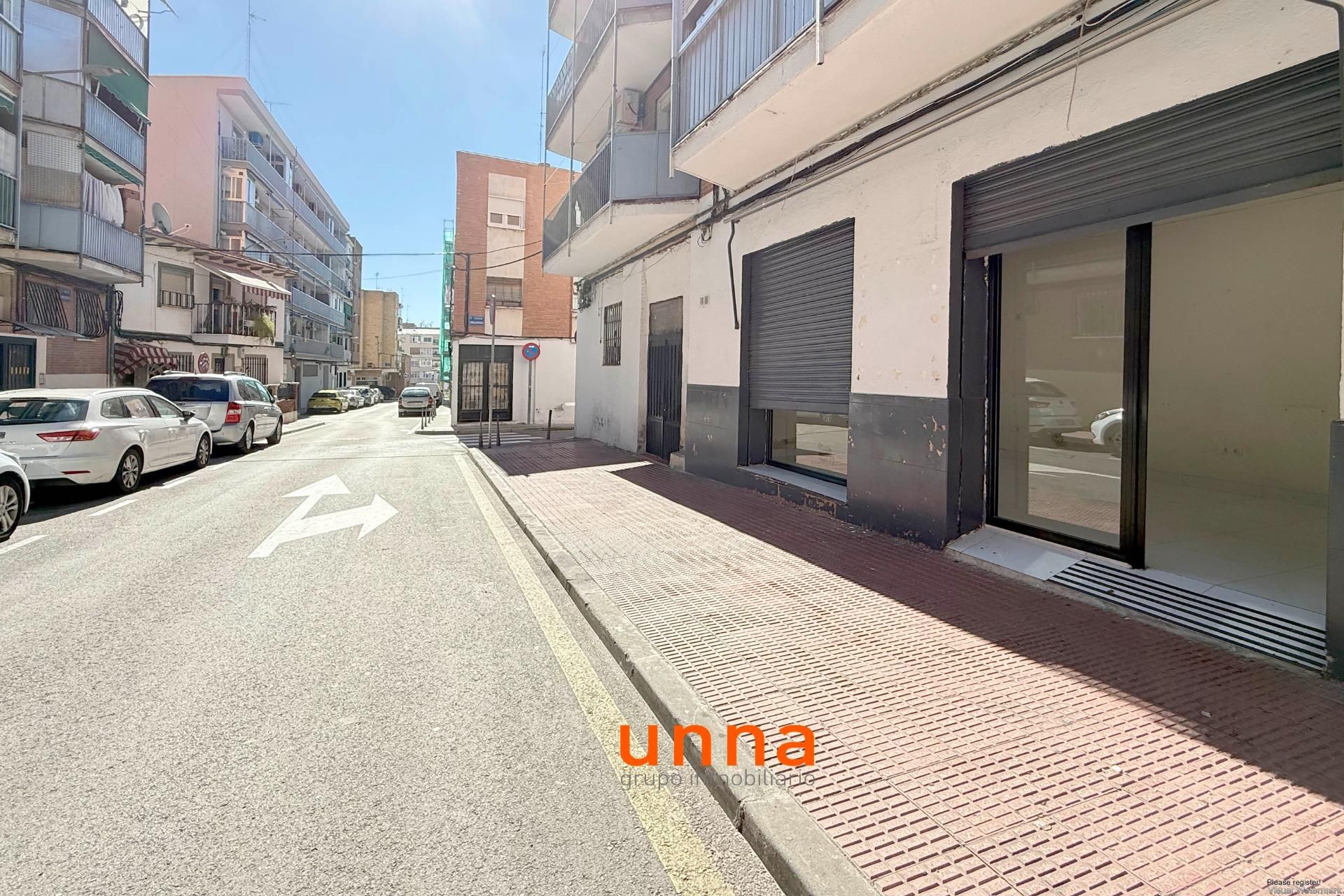 Vista exterior de Local en venda en Móstoles