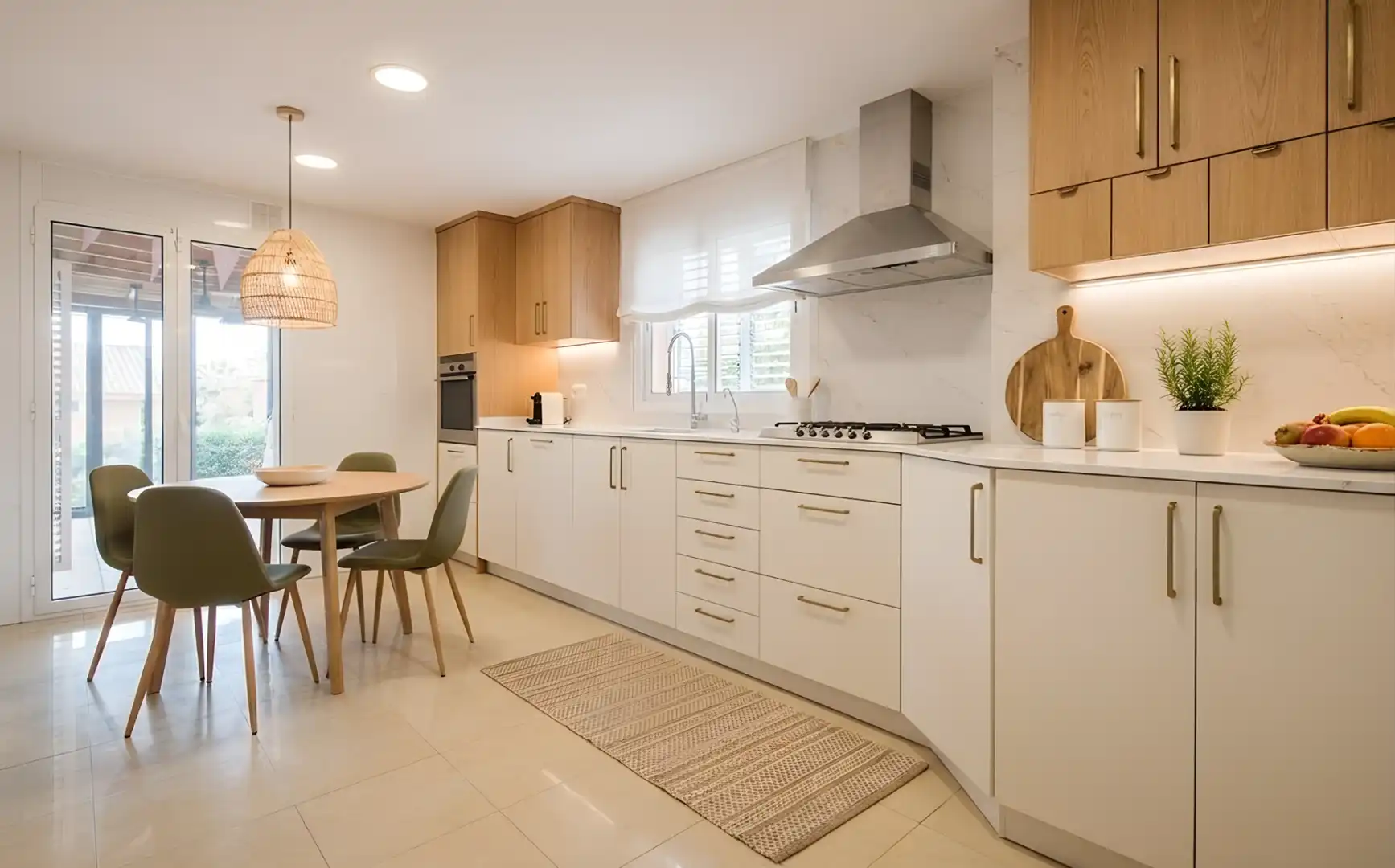 Cocina de Casa o chalet en venta en Sant Boi de Llobregat con Aire acondicionado, Jardín privado y Trastero