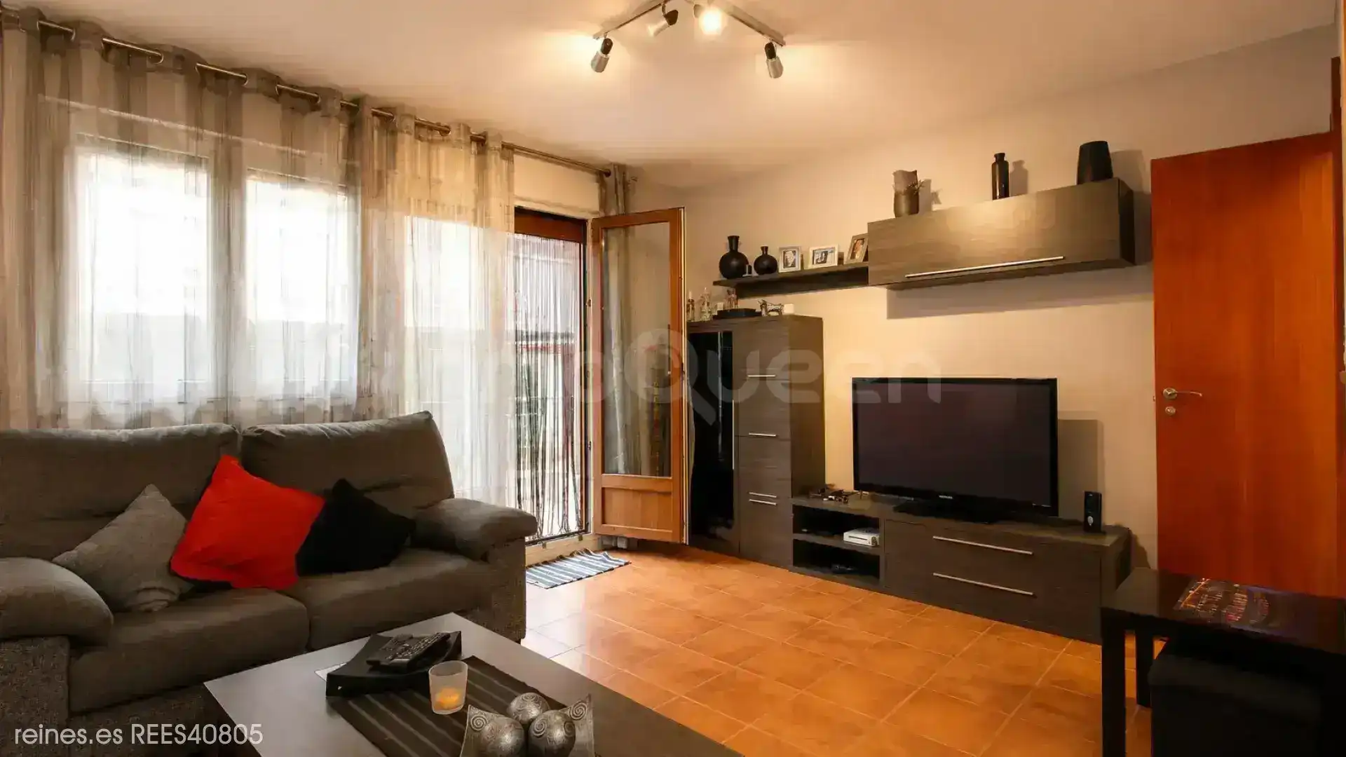 Living room of Detached homes for sale in Val de San Vicente   with Private garden, Terrace and Furnished