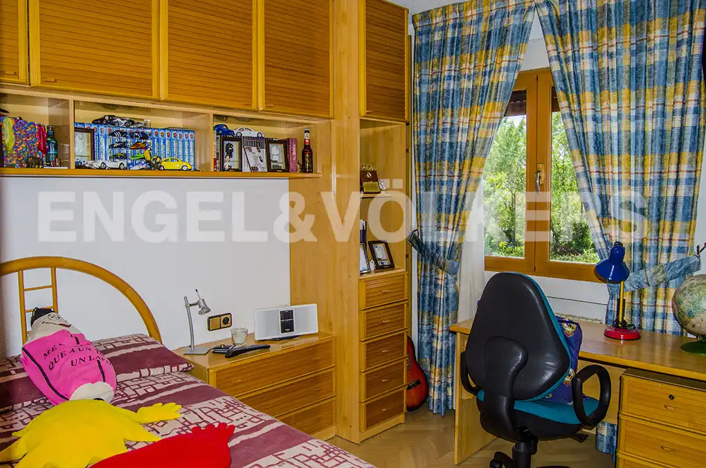 Bedroom of Houses for sale in El Escorial  with Heating, Private garden and Terrace