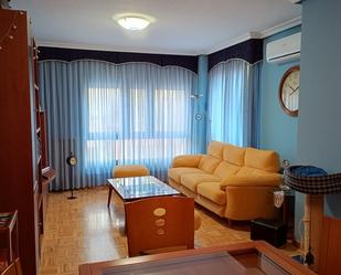 Living room of Flat for sale in Salamanca Capital  with Air Conditioner and Terrace