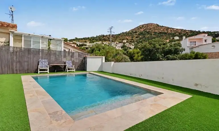House with pool for sale in Carrer DE CORDOVA 25, imagen 3