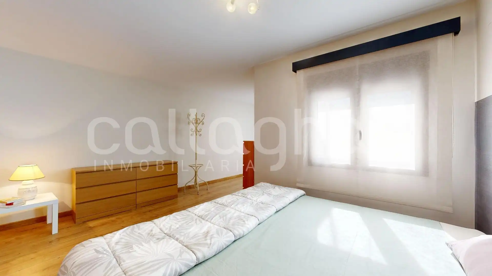 Habitación de Casa adosada en venta en Benetússer con Aire acondicionado, Calefacción y Terraza