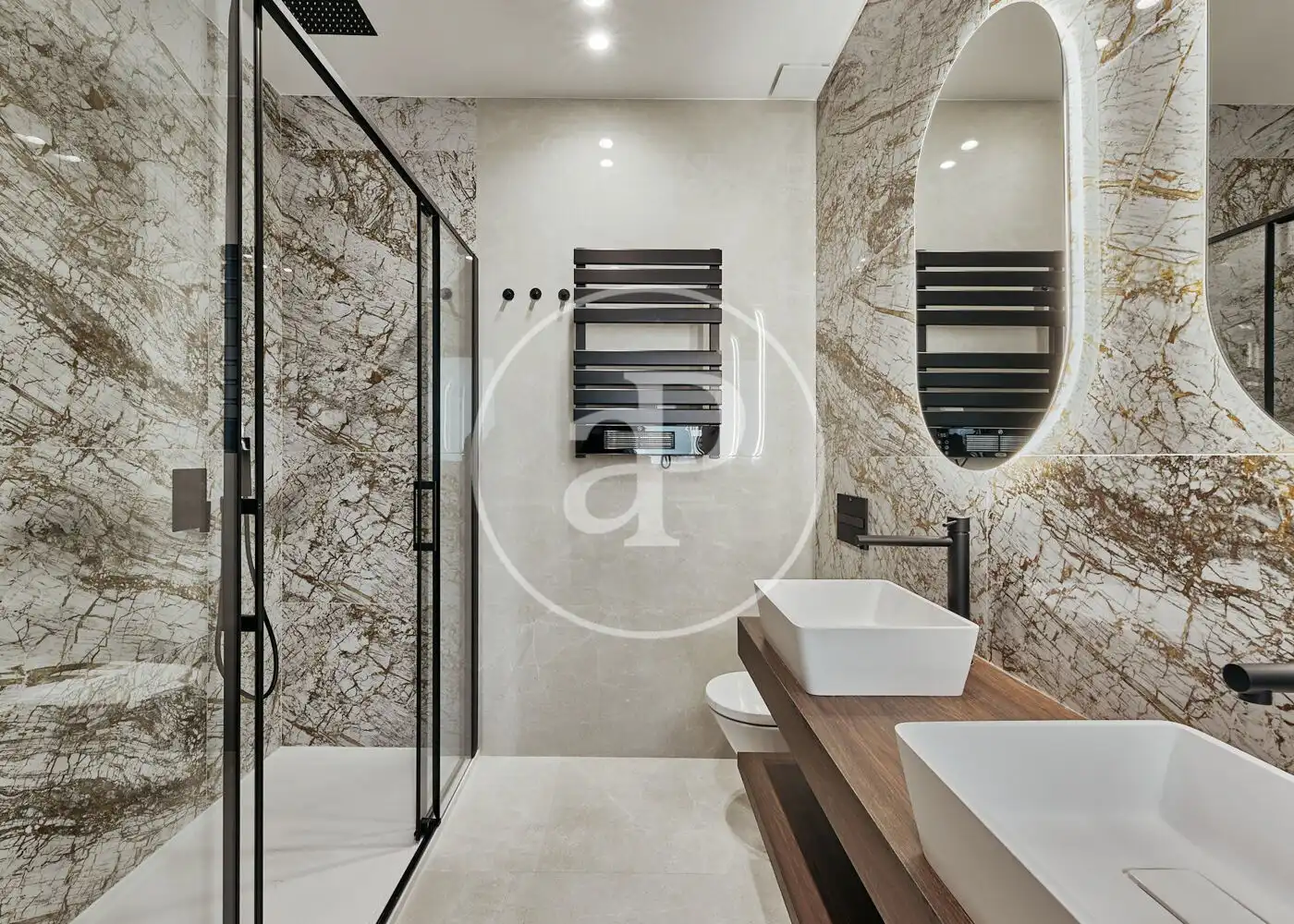 Badezimmer von Wohnung zum Verkauf in Madrid mit Klimaanlage, Heizung und Möbliert