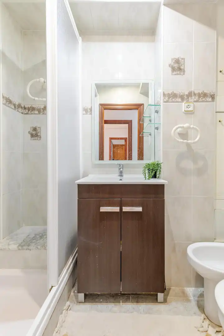 Baño de Piso en venta en Valencia con Aire acondicionado, Calefacción y Terraza