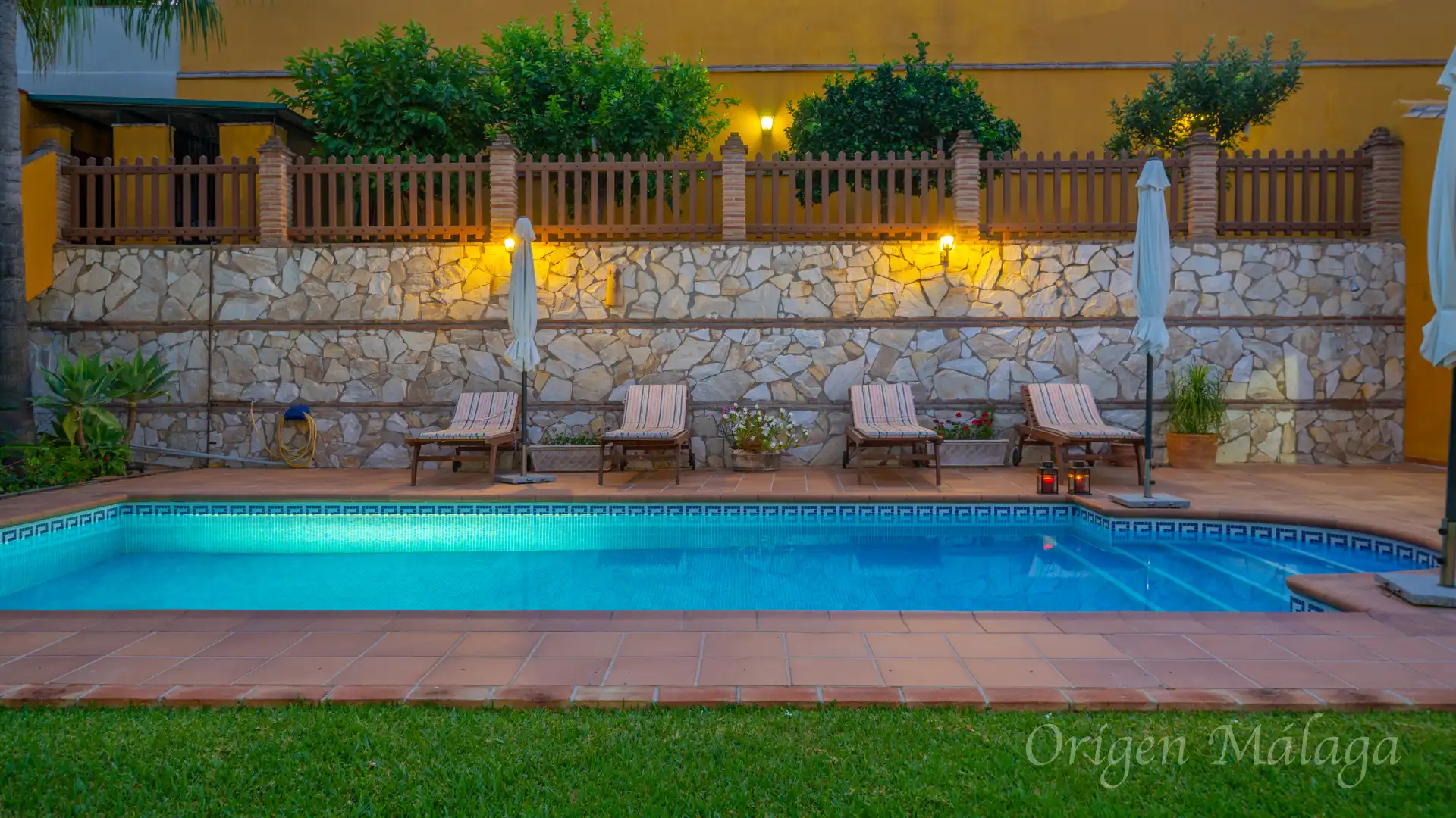 Piscina de Casa o chalet en venta en Alhaurín de la Torre con Aire acondicionado, Calefacción y Jardín privado