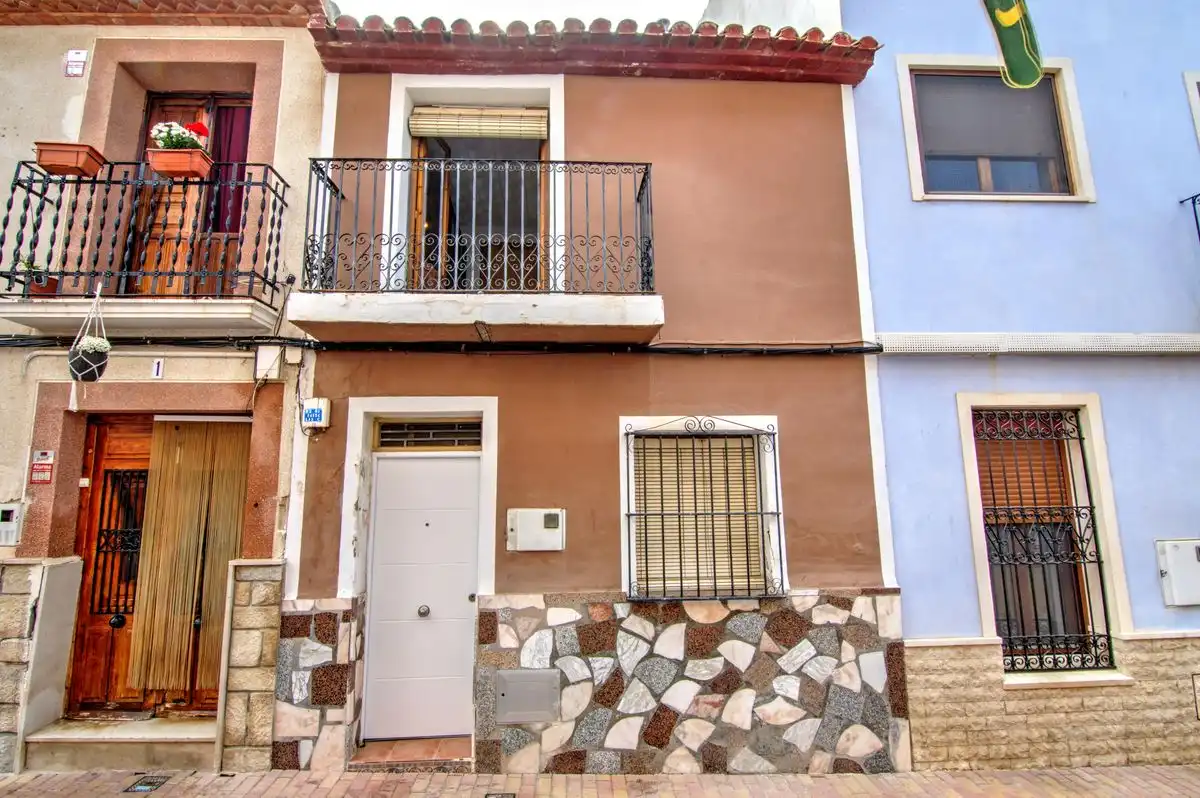 Adossat amb terrassa en venda a Carrer Colladet, imagen 2