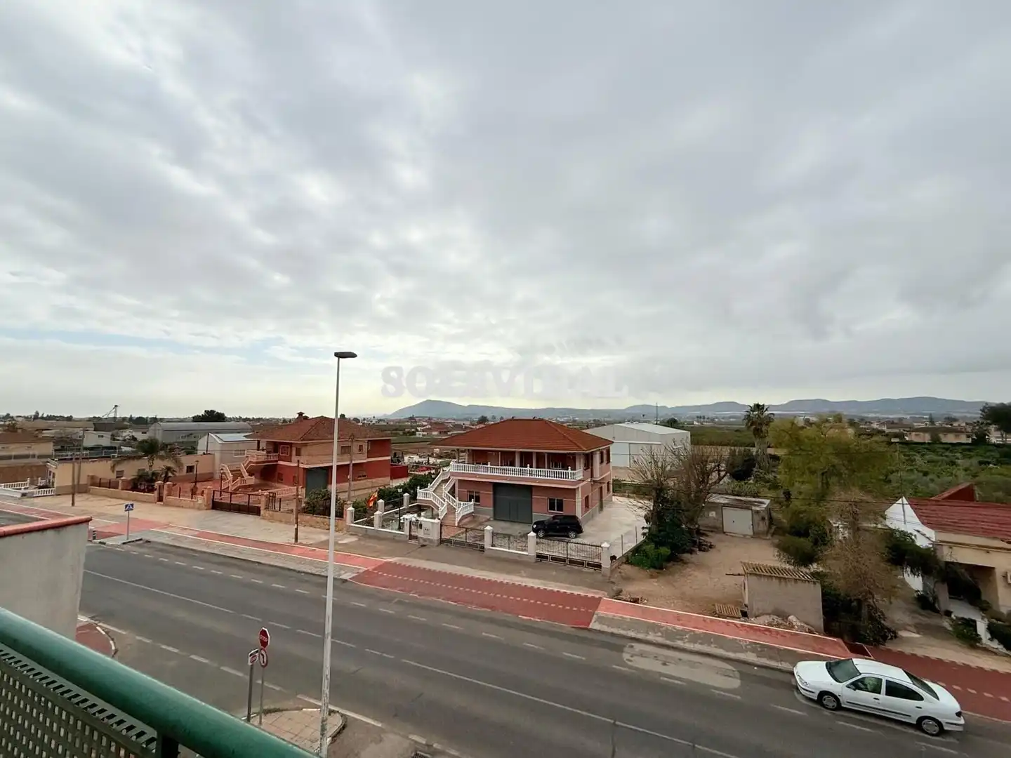 Vista exterior de Àtic en venda en Orihuela amb Aire condicionat, Terrassa i Balcó