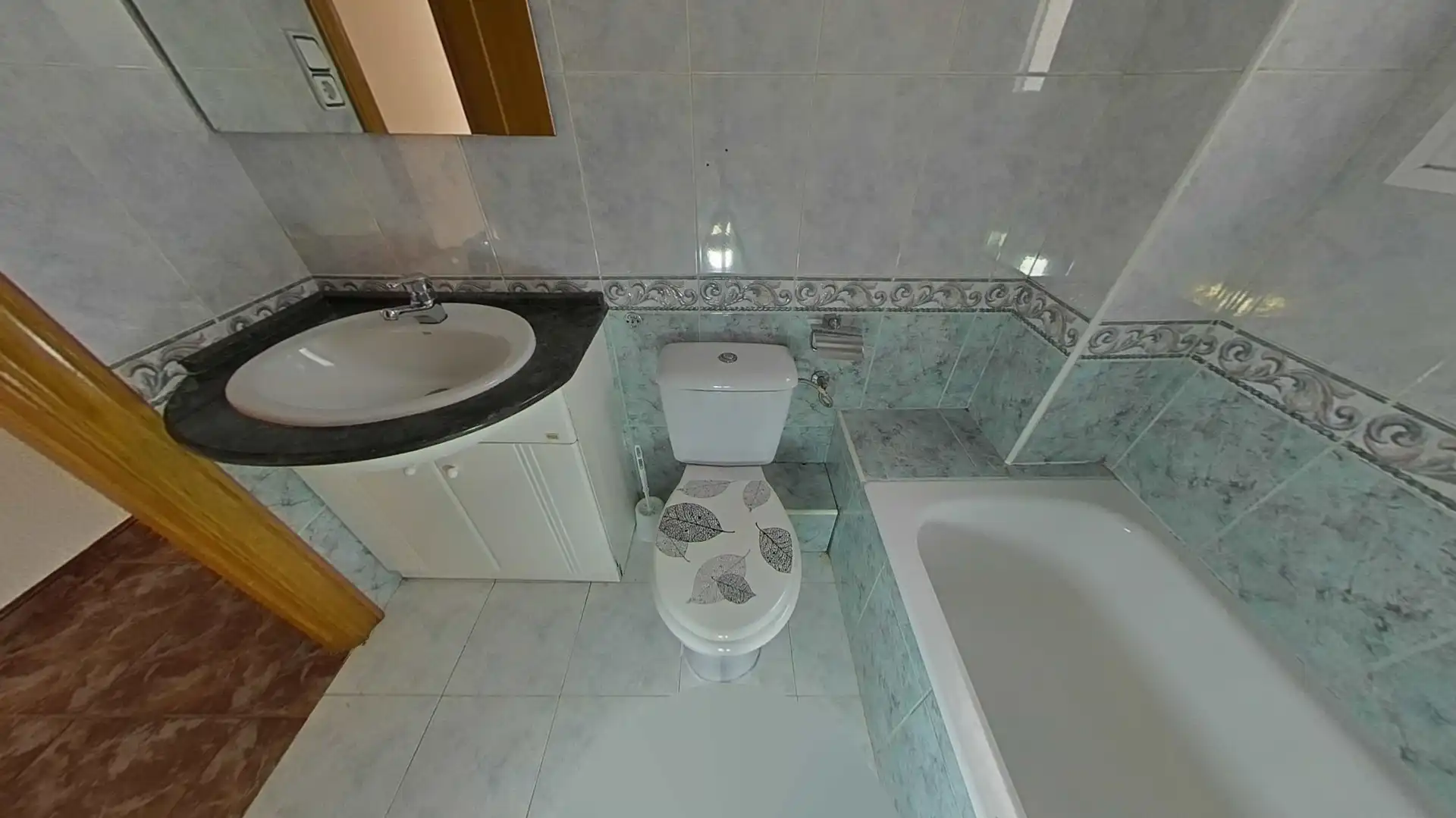 Baño de Piso en venta en Zaragoza con Calefacción