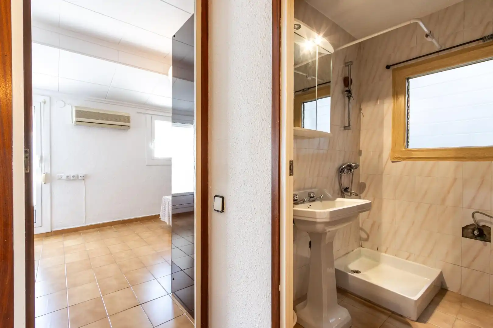Bathroom of Detached homes for sale in Sabadell  with Air Conditioner and Heating