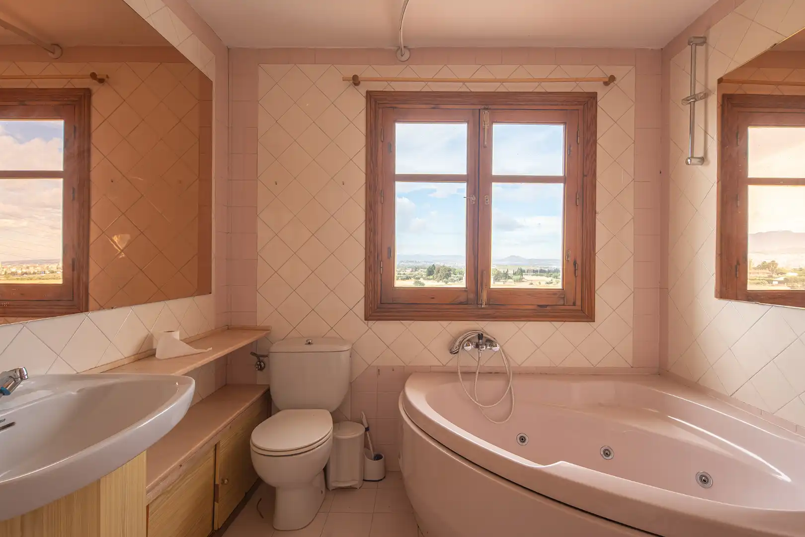 Bathroom of Houses for sale in Genil