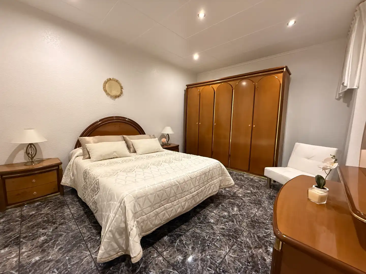 Dormitori de Casa o xalet en venda en Aielo de Malferit amb Aire condicionat, Terrassa i Moblat