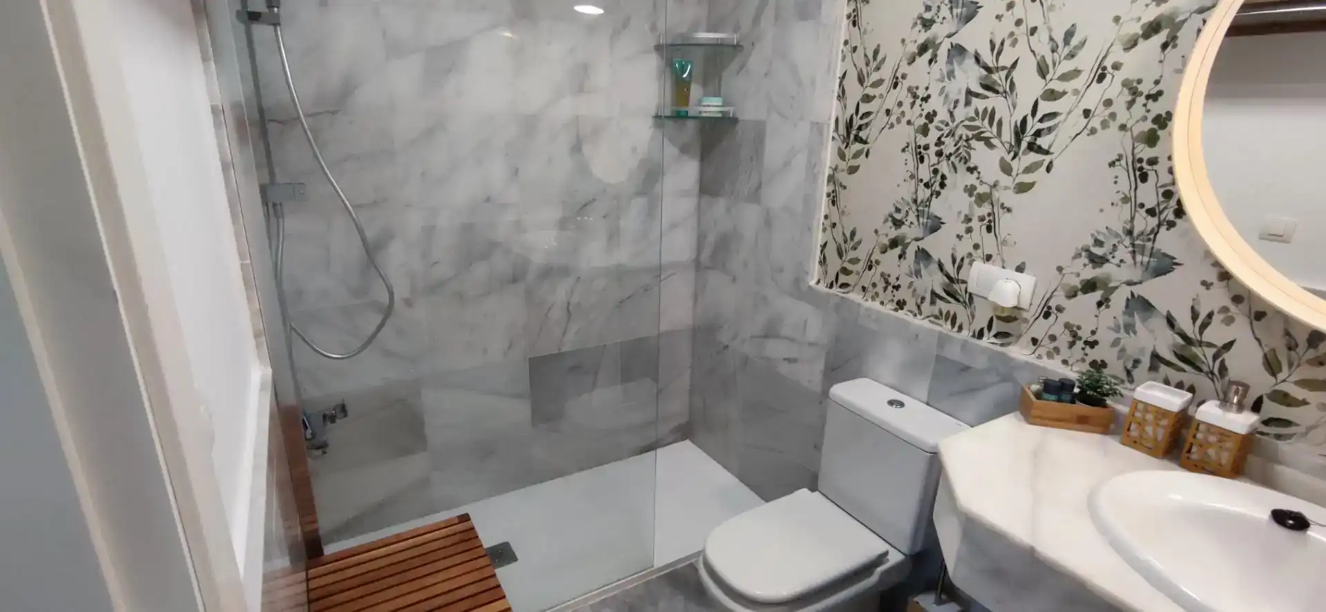 Baño de Piso de alquiler en Rota con Trastero, Amueblado y Horno