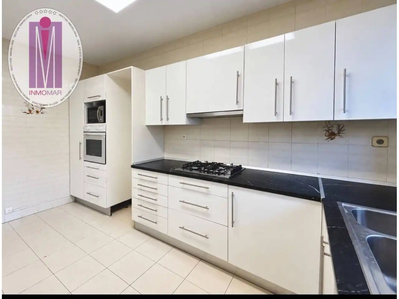 Cocina de Casa adosada en venta en Castelldefels con Calefacción y Piscina comunitaria