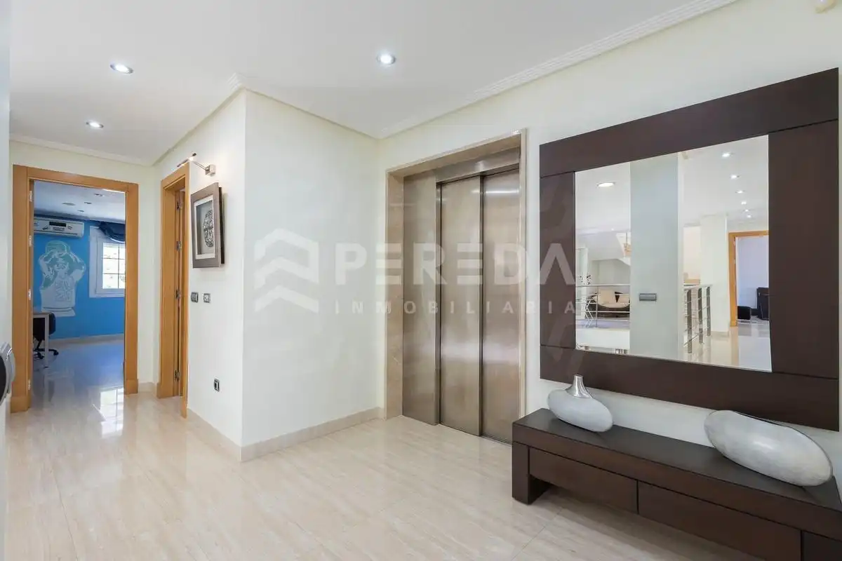 Casa o chalet en venta en Roquetas de Mar con Aire acondicionado, Jardín privado y Piscina