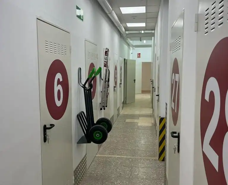Trastero de alquiler en Carrer de la Democràcia, 22, Nou Moles
