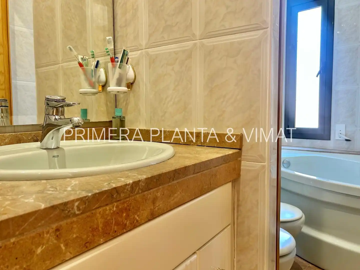 Bany de Casa o xalet en venda en Mataró amb Calefacció, Terrassa i Piscina