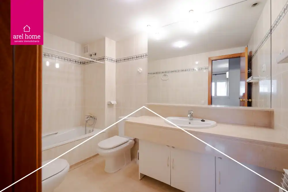 Baño de Piso en venta en Esplugues de Llobregat con Aire acondicionado, Calefacción y Terraza