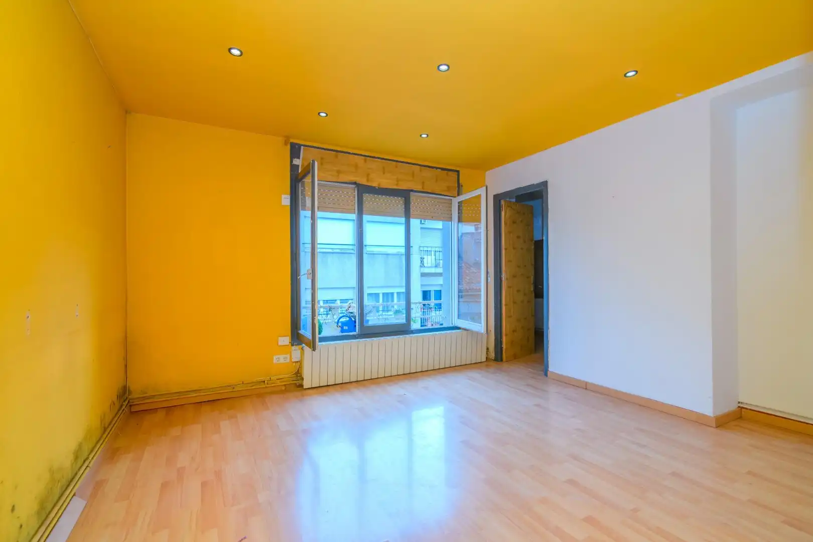 Flat for sale in Manresa  with Heating and Alarm