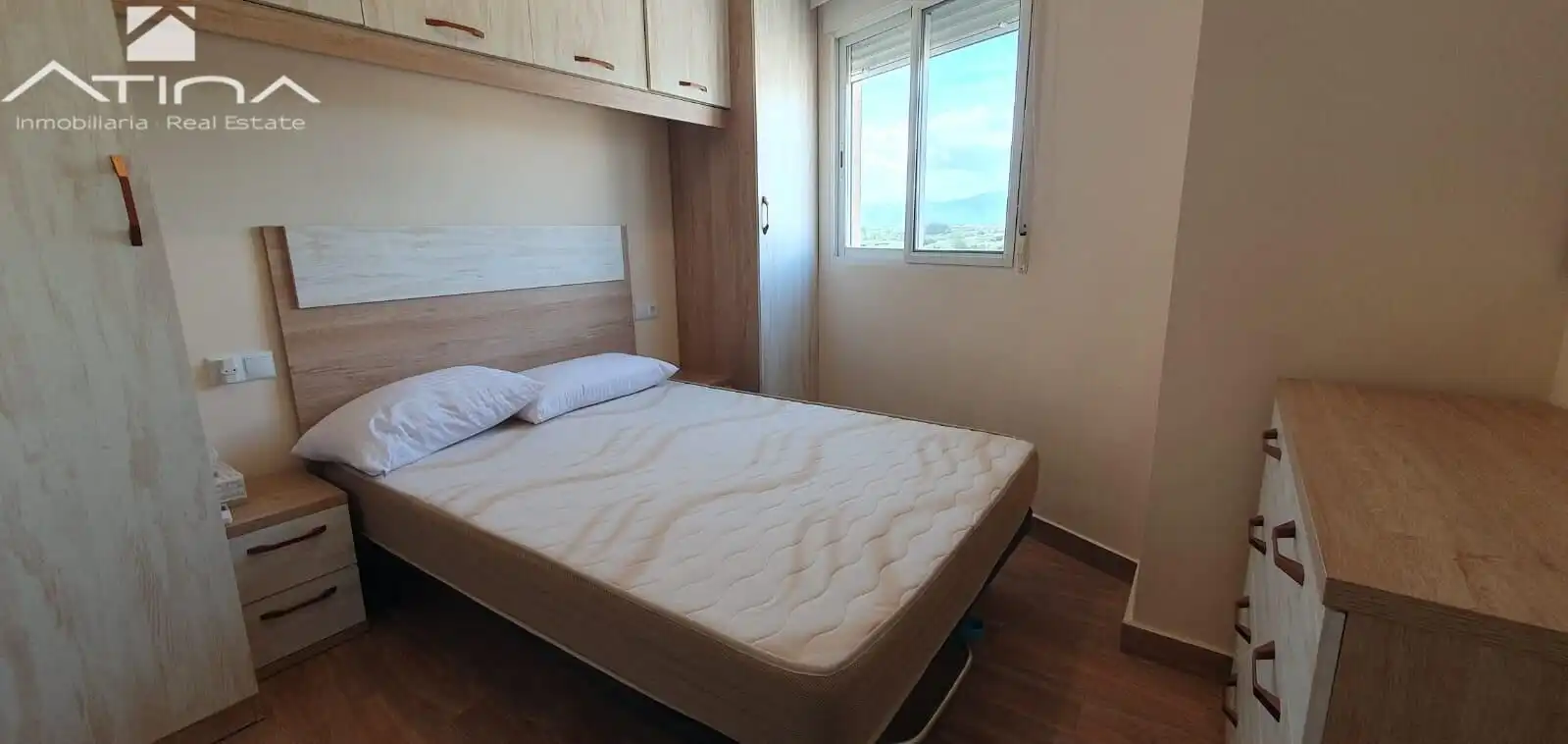 Dormitori de Apartament en venda en Guardamar de la Safor amb Aire condicionat, Terrassa i Piscina comunitària