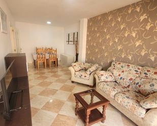 Sala d'estar de Pis en venda en Manilva amb Aire condicionat, Terrassa i Moblat