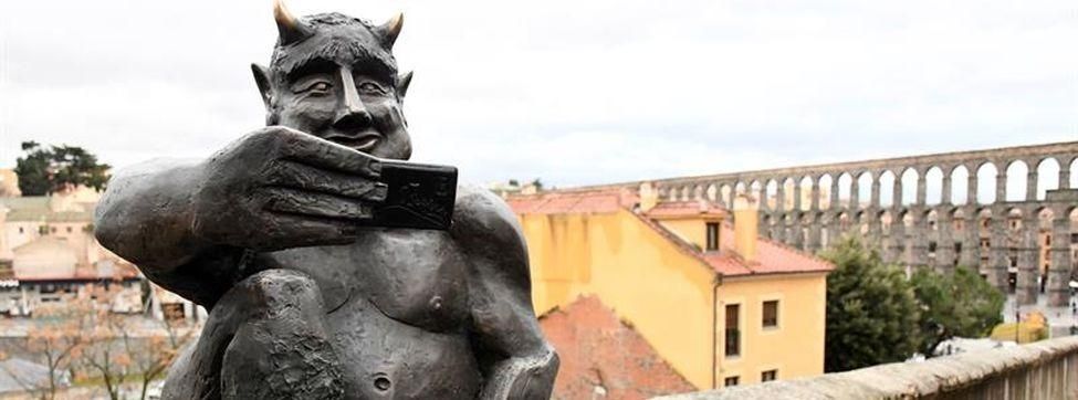 Exterior view of Garage to rent in Segovia Capital