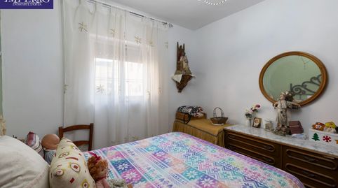 Foto 5 de Piso en venta en Calle Santa Adela, 10, Barrio de Zaidín, Granada Capital
