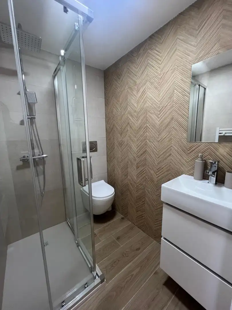 Bathroom of Flat for sale in  Logroño  with Heating, Furnished and Balcony