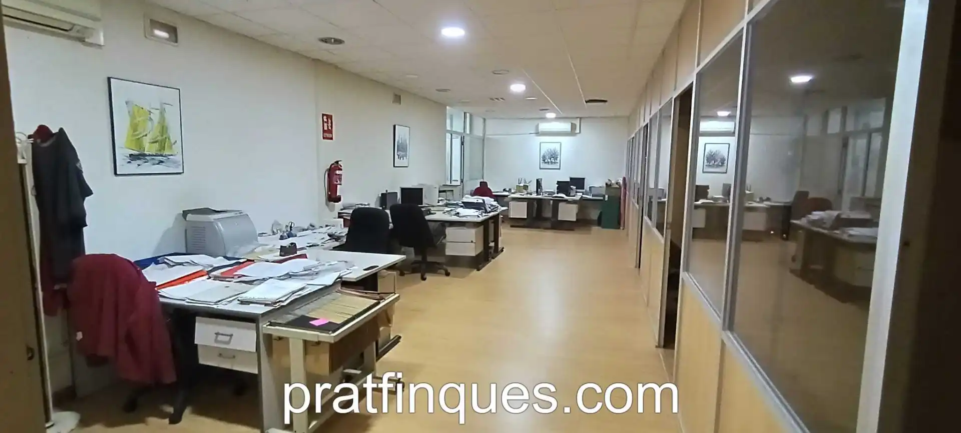 Commercial properties for sale in El Prat de Llobregat  with Air Conditioner, Heating and Parquet flooring