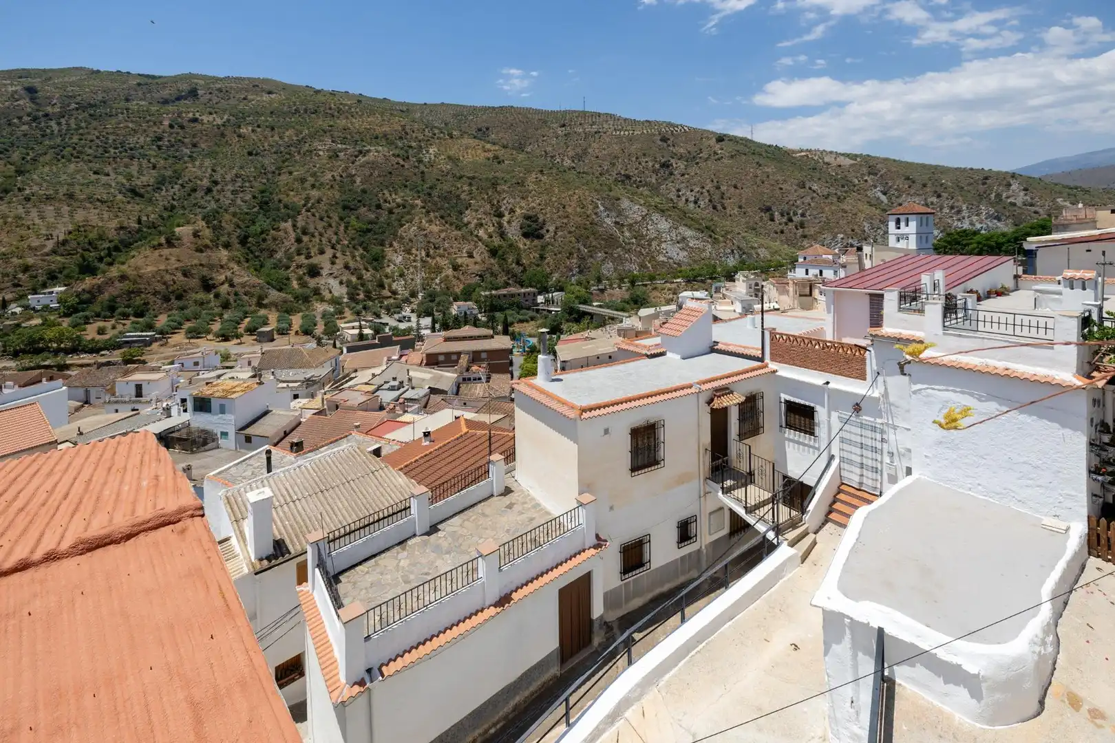 Vista exterior de Casa adosada en venta en Torvizcón con Terraza