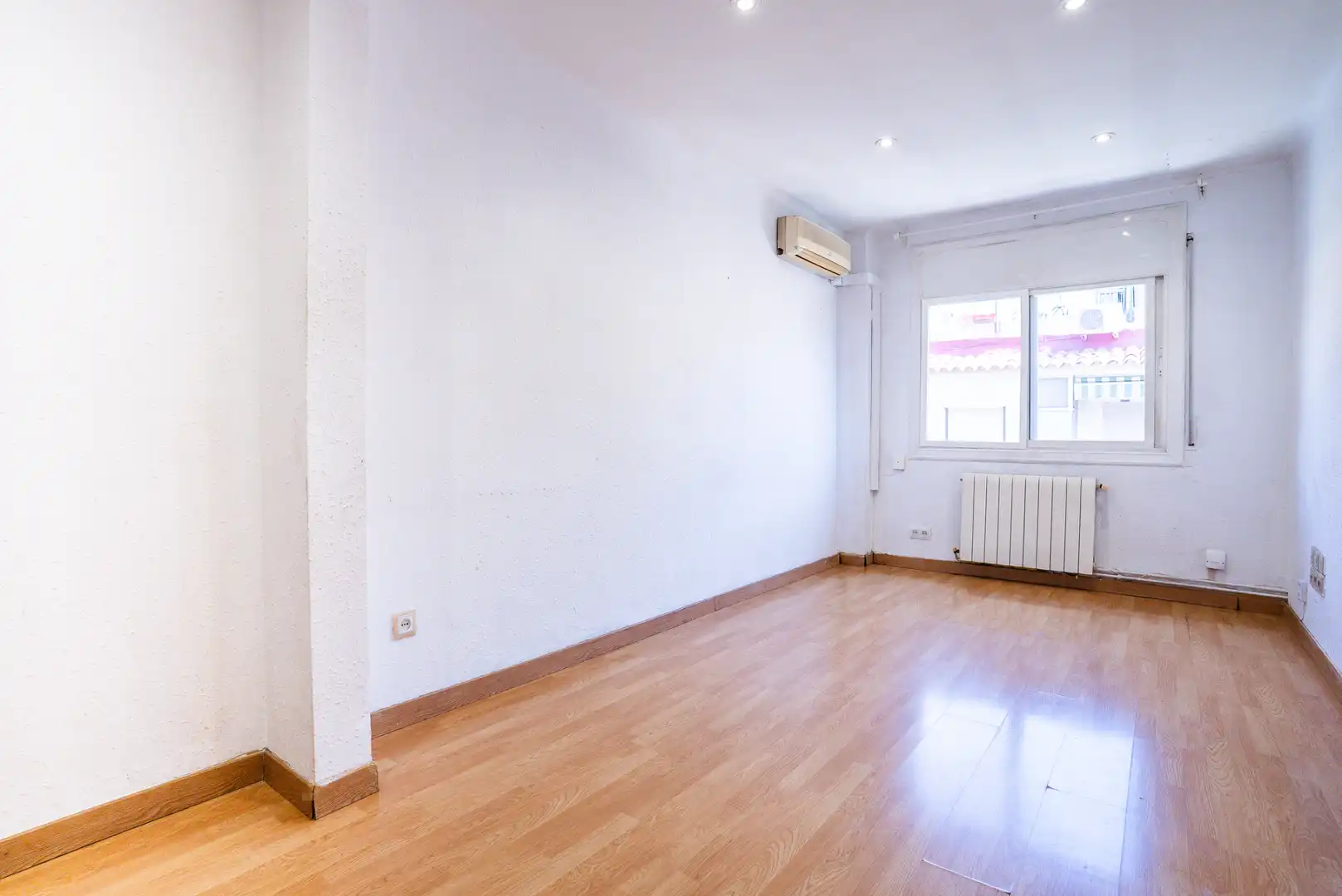 Habitación de Piso en venta en Santa Coloma de Gramenet con Aire acondicionado y Horno