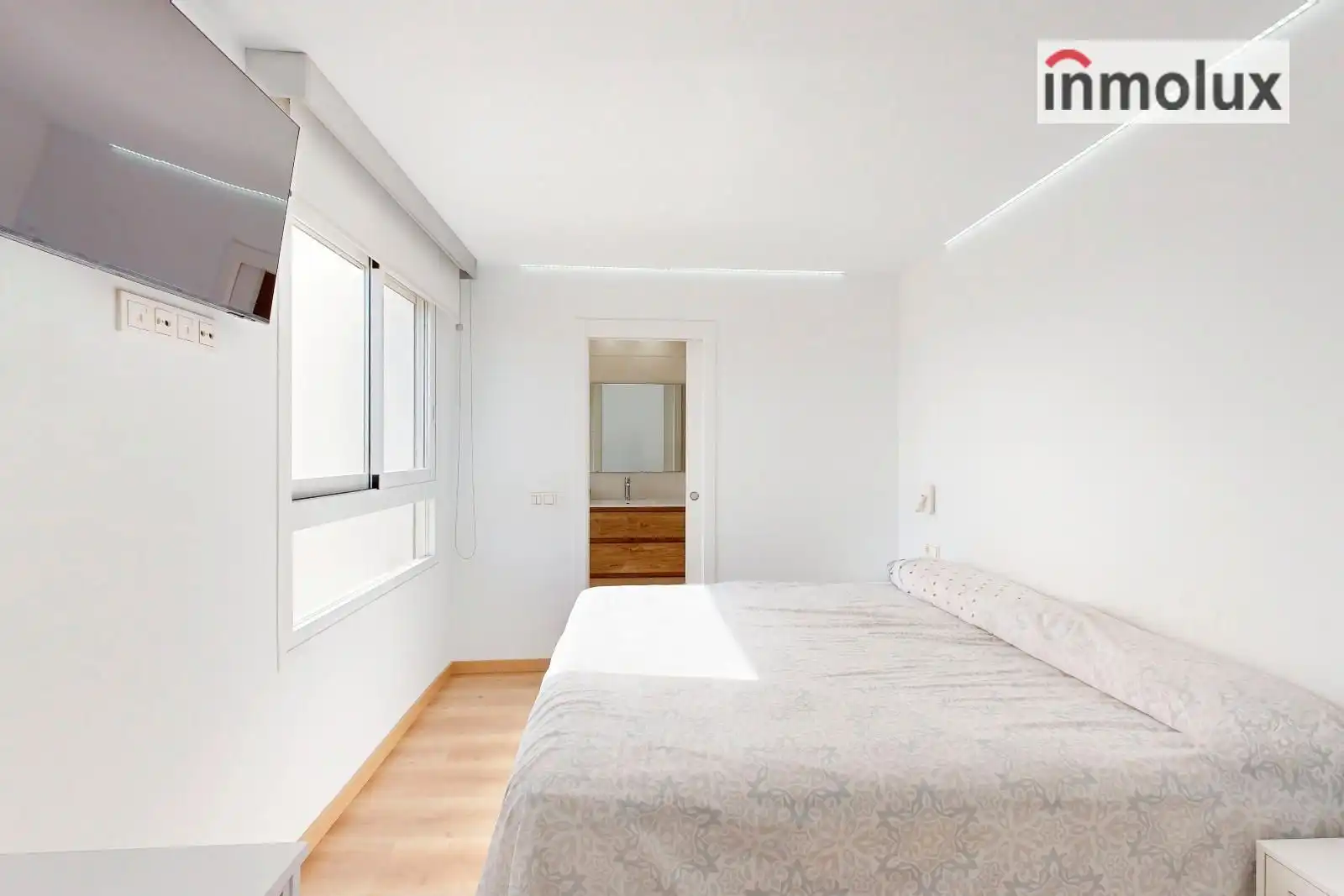 Bedroom of Attic for sale in Mutxamel  with Air Conditioner, Terrace and Storage room