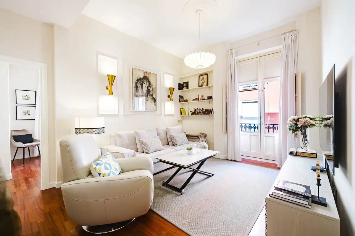 Flat with terrace for sale in Calle Cárcer, imagen 2
