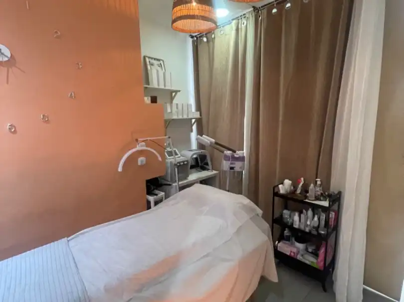 Habitación de Local en traspaso en Valencia