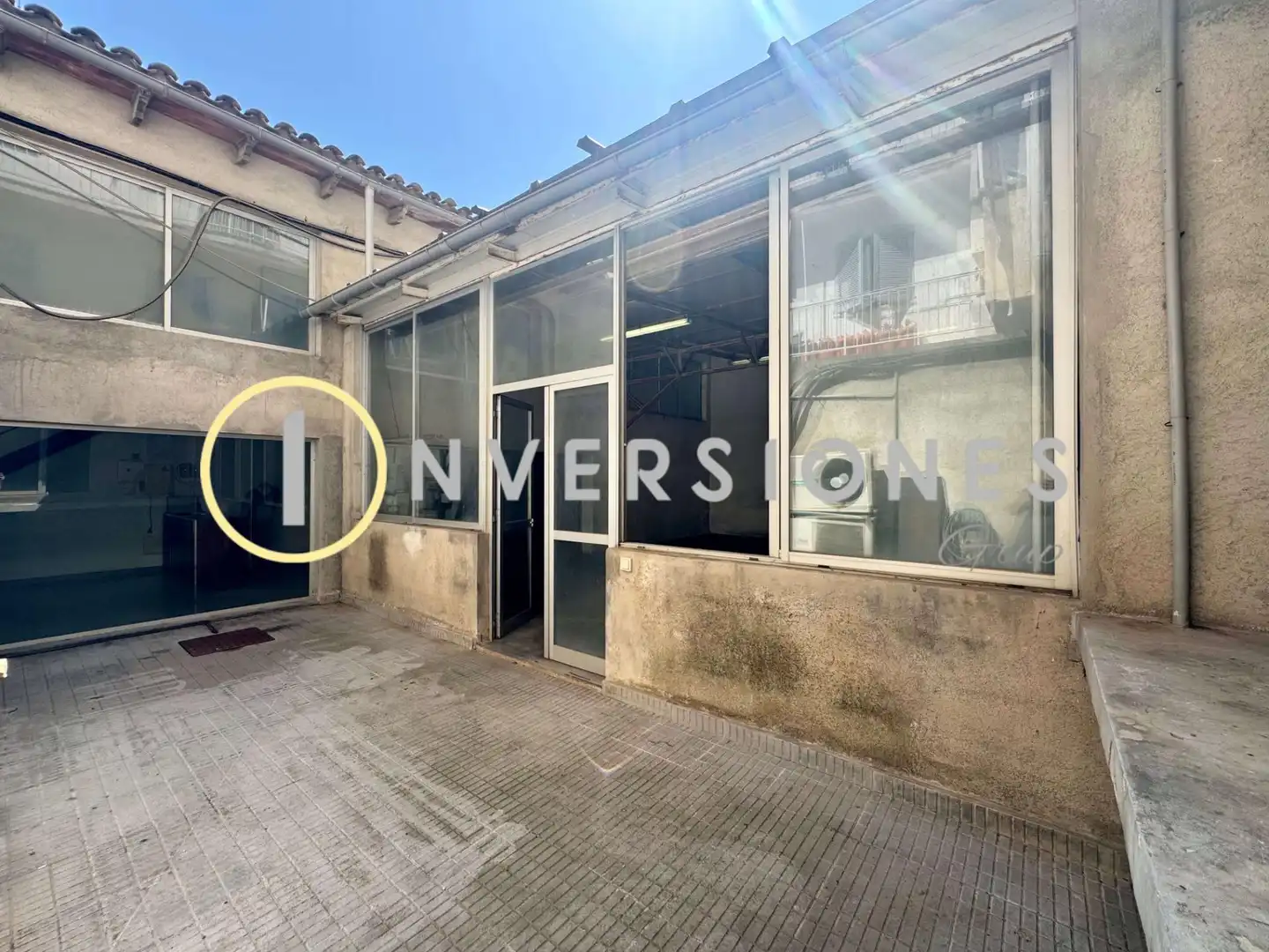 Exterior view of Industrial buildings for sale in Manacor