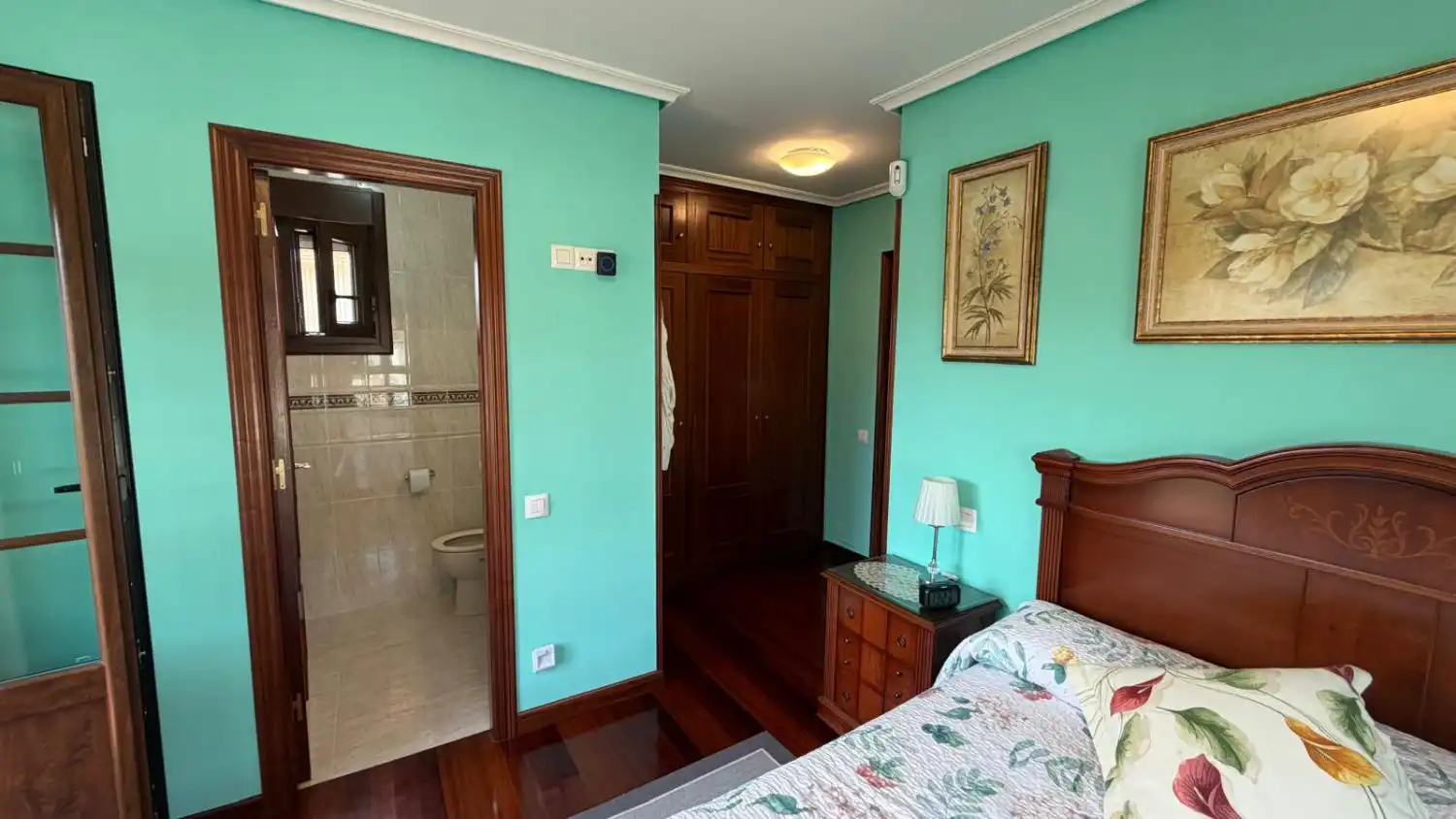 Schlafzimmer von Einfamilien-Reihenhaus zum Verkauf in Argoños  mit Heizung und Terrasse