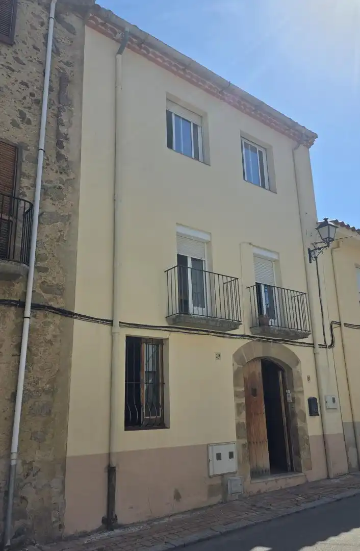 Vista exterior de Finca rústica en venta en Darnius con Calefacción, Jardín privado y Terraza