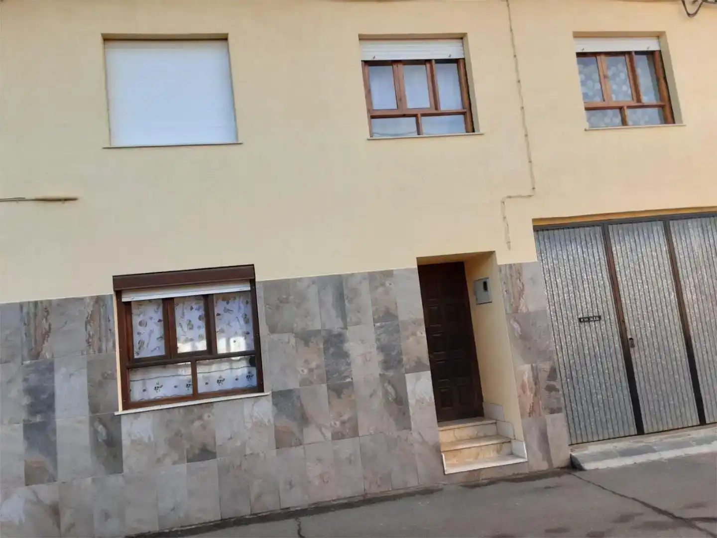Vista exterior de Pis en venda en Santibáñez de Vidriales amb Jardí privat i Moblat
