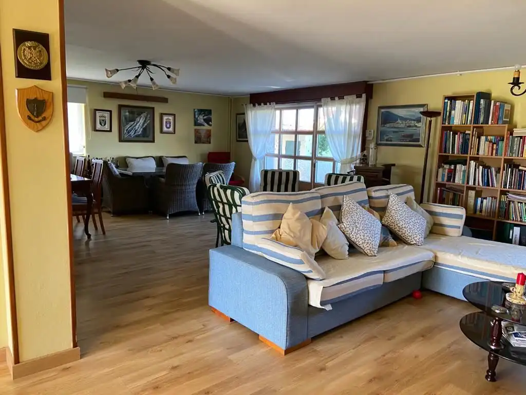 Sala de estar de Casa o chalet en venta en Ferrol con Calefacción, Jardín privado y Terraza
