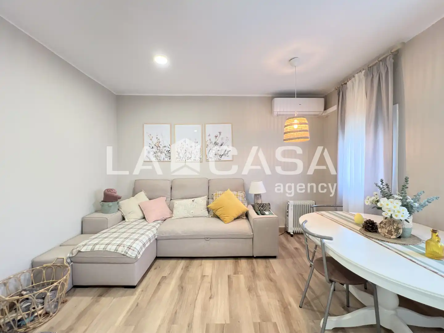 Wohnzimmer von Wohnung zum Verkauf in  Barcelona Capital