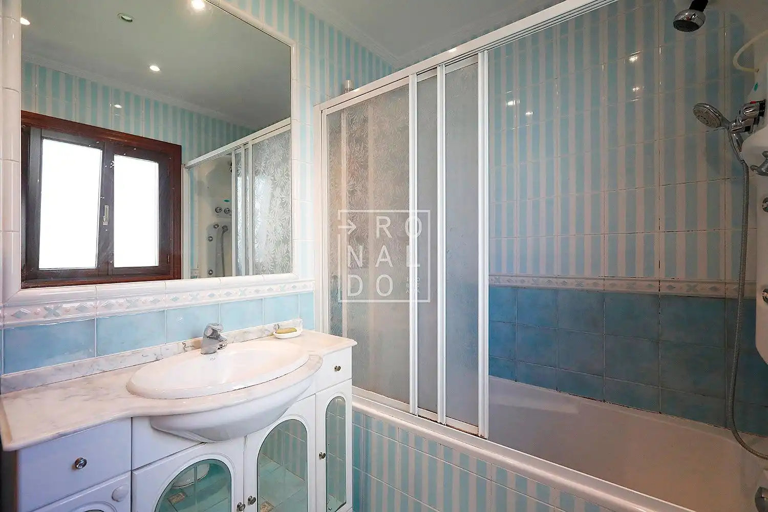 Baño de Casa o chalet en venta en Irun  con Calefacción, Jardín privado y Terraza