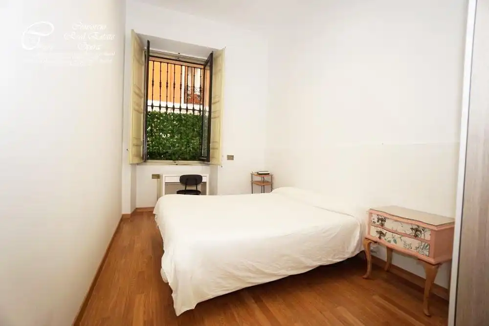 Flat for rent in Calle BOLA, Palacio