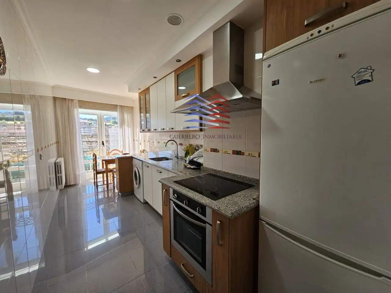 Cocina de Piso de alquiler en Ourense Capital  con Calefacción, Parquet y Trastero