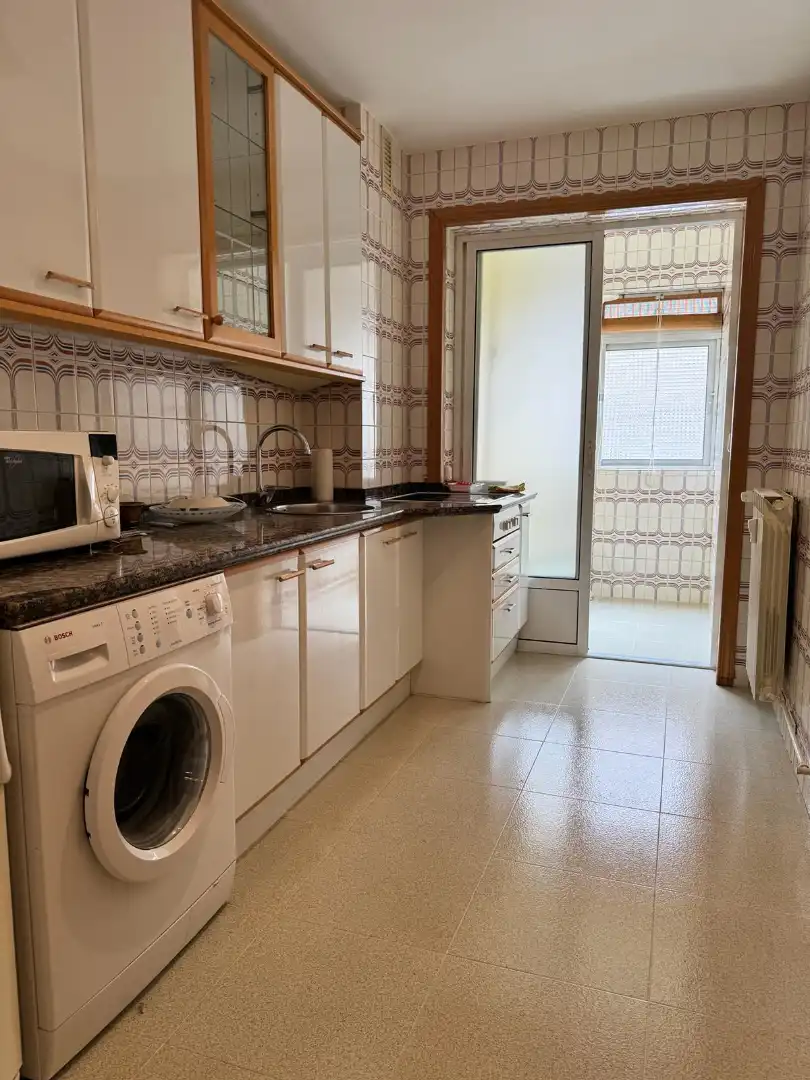 Cuina de Pis en venda en Valladolid amb Calefacció, Parquet i Moblat
