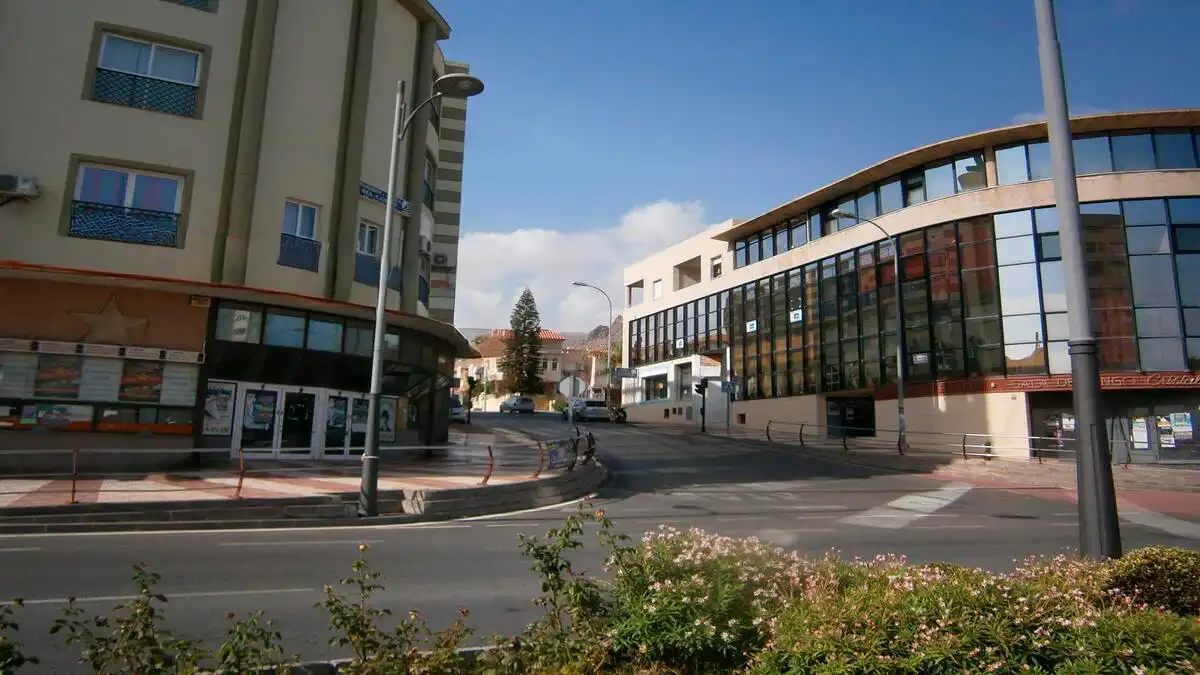 Vista exterior de Oficina en venta en Roquetas de Mar