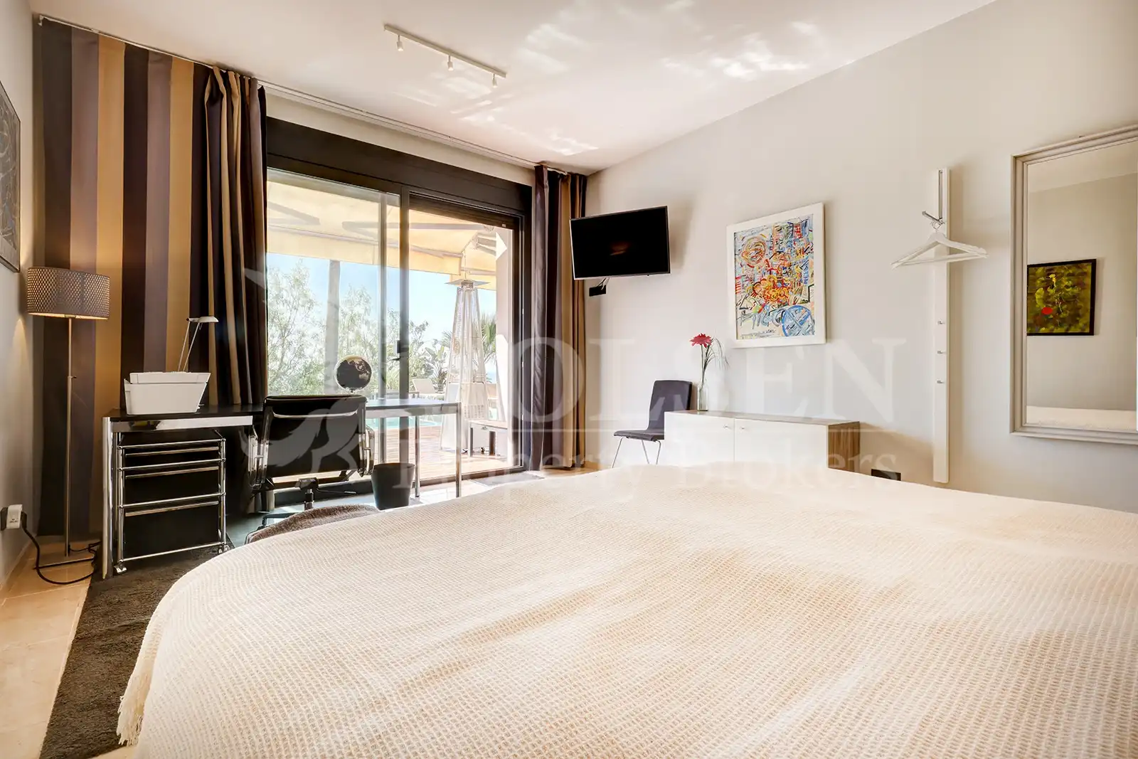 Habitación de Casa o chalet en venta en Estepona con Aire acondicionado, Calefacción y Jardín privado