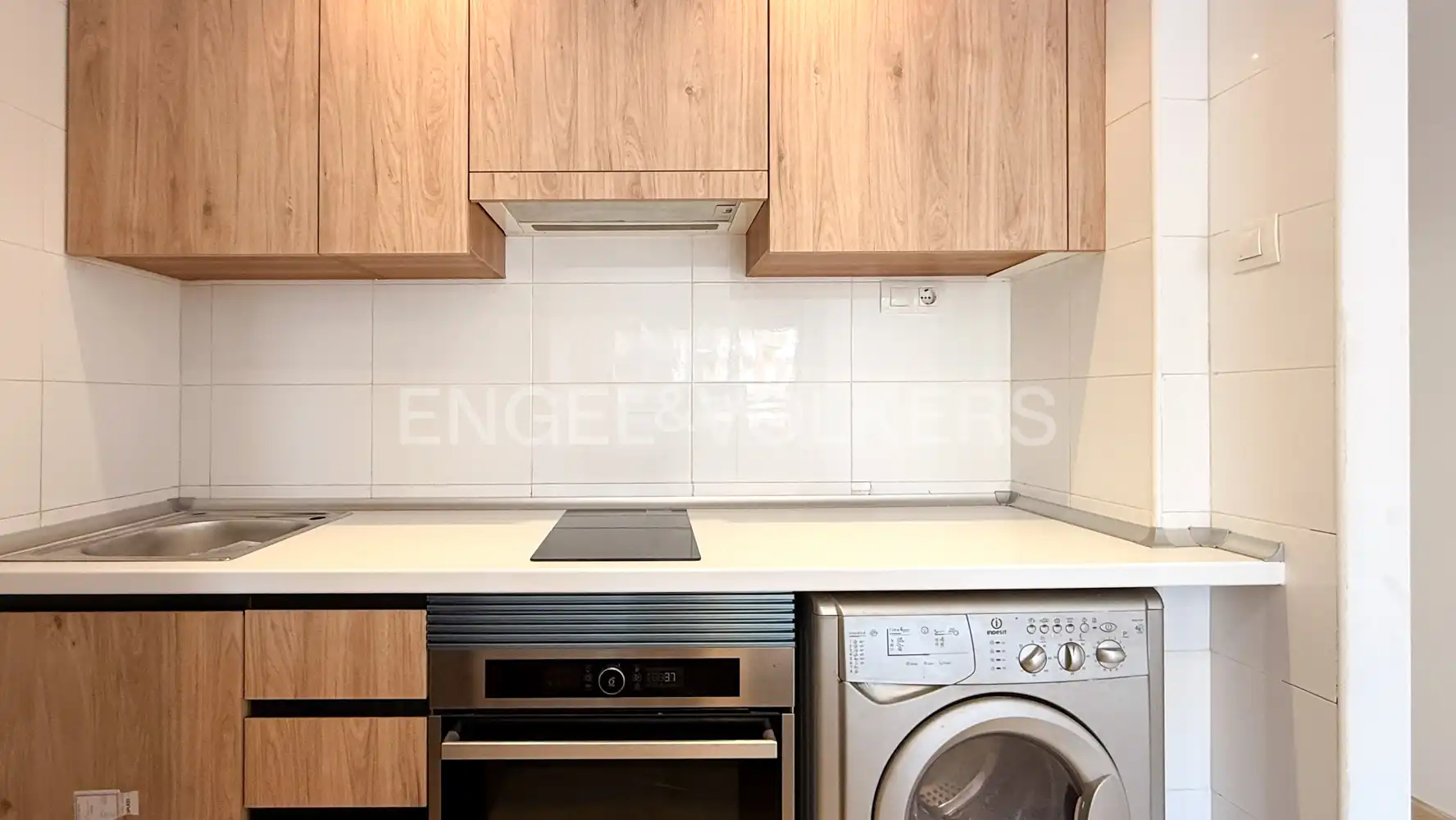 Kitchen of Flat for rent in Valencia  with Air Conditioner and Heating