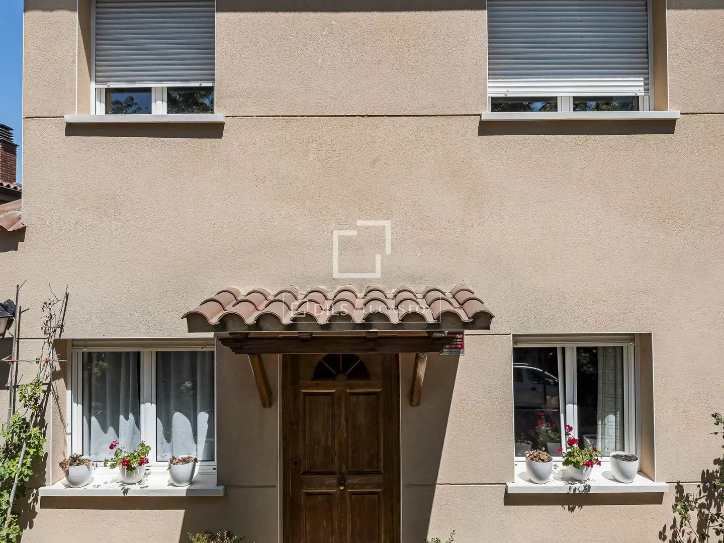 Vista exterior de Casa o xalet en venda en Sant Cugat del Vallès amb Aire condicionat, Calefacció i Jardí privat