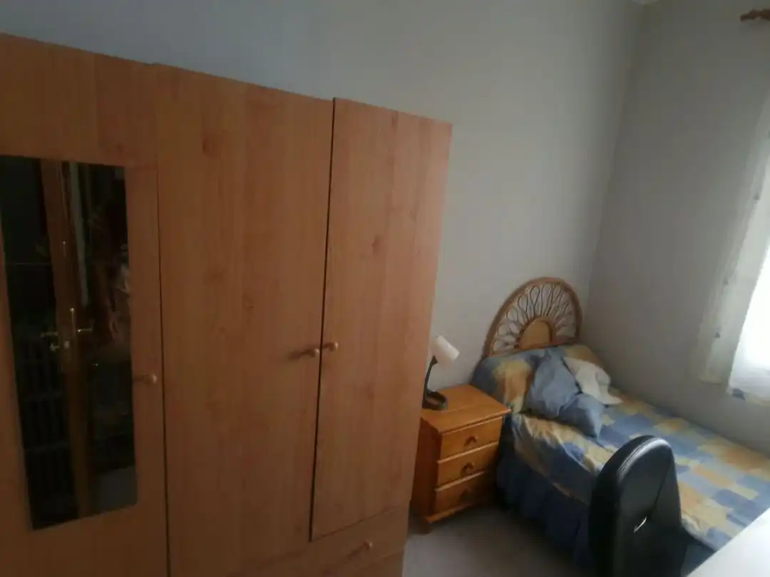 Habitación de Piso para compartir en Madrid con Calefacción, Terraza y Amueblado